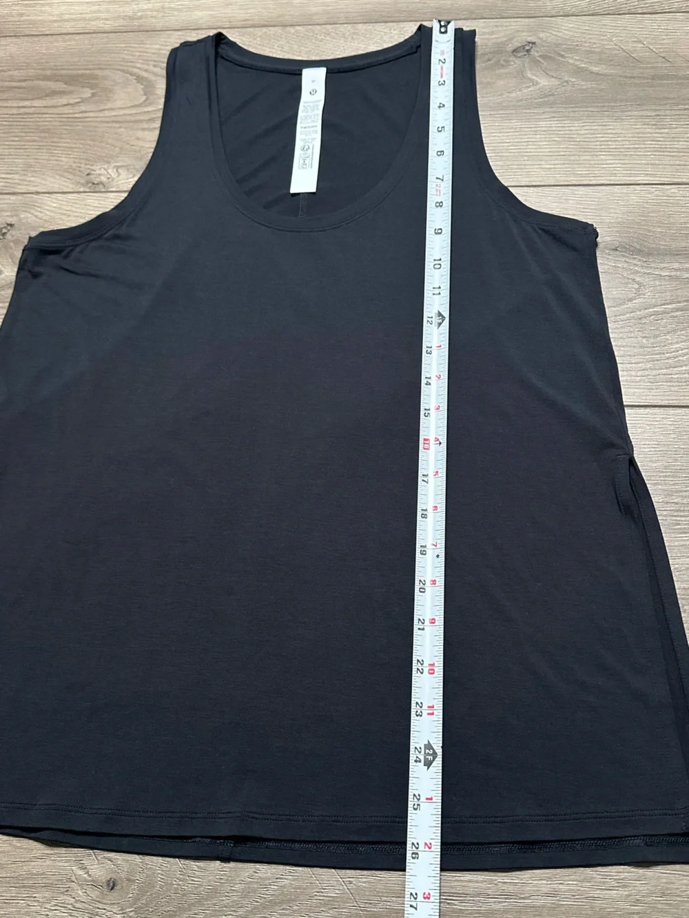 NEW Lululemon Lightweight Running Tank Top Side Slits Black Size Medium